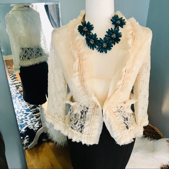Ivory Lace Jacket/Topper - Picture 2 of 2